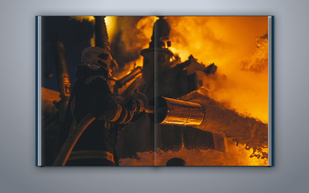 СМІЛИВІ НЕСТИ СВІТЛО